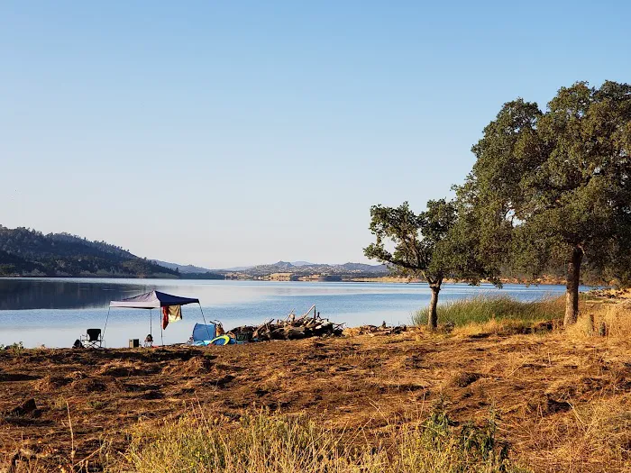 Pines Group Site - Stony Gorge Reservoir Picture 3