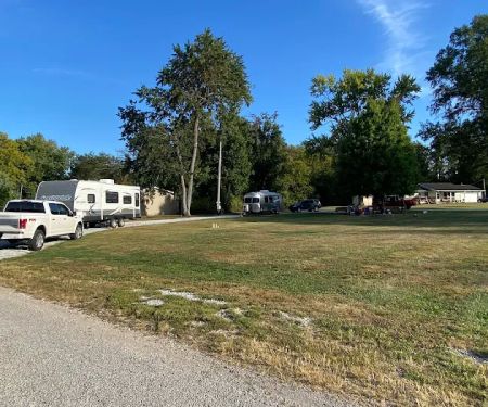 Cozy Corner Campsite (taking reservations)