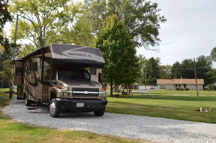 Cozy Corner Campsite (taking reservations) Picture 8