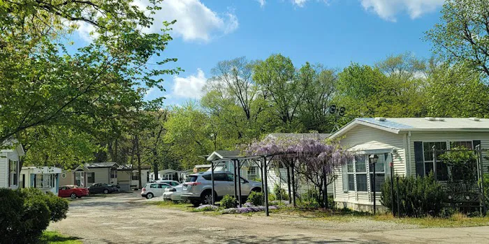 Wood Dale Estates Picture 1