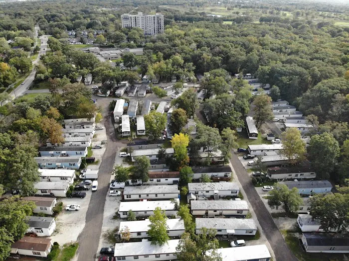 Wood Dale Estates Picture 6