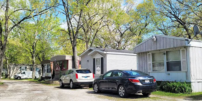 Wood Dale Estates Picture 7