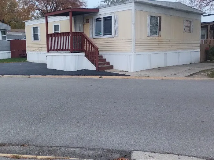 Oasis Mobile Home Park Picture 2