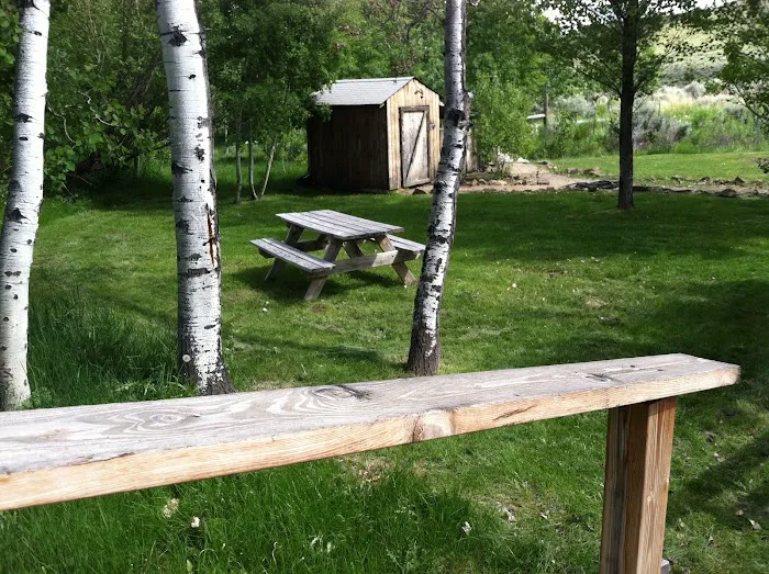 Champagne Creek Yurts Picture 9