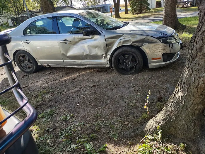 Watch E Kee Mobile Home Park Picture 3