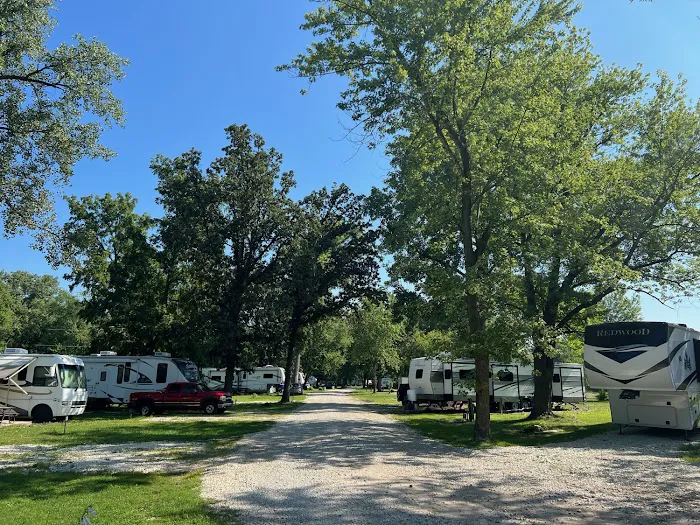 Fox Bluff Cottages & RV Picture 8
