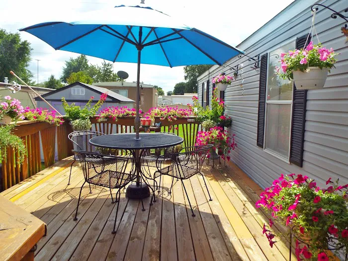 Spring Lake Mobile Home Estates Picture 7