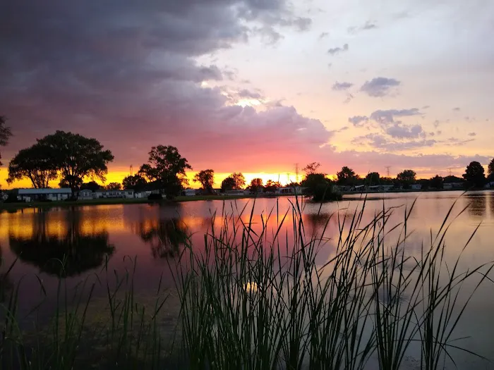 Spring Lake Mobile Home Estates Picture 4