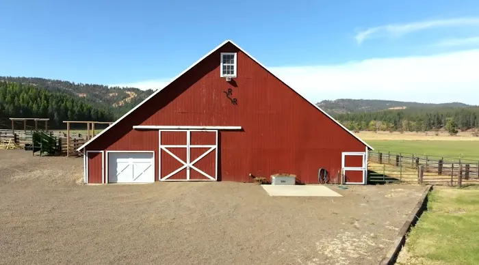 R.R Ranch 🌲 Picture 3