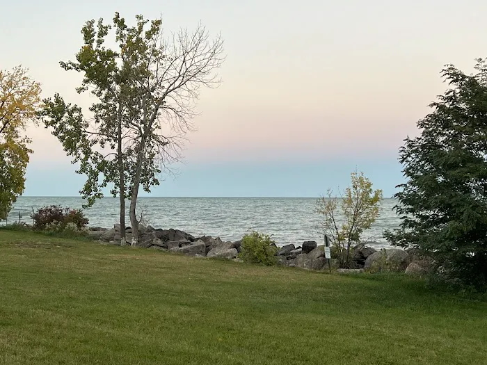 MWR Navy Great Lakes RV Campground Picture 9