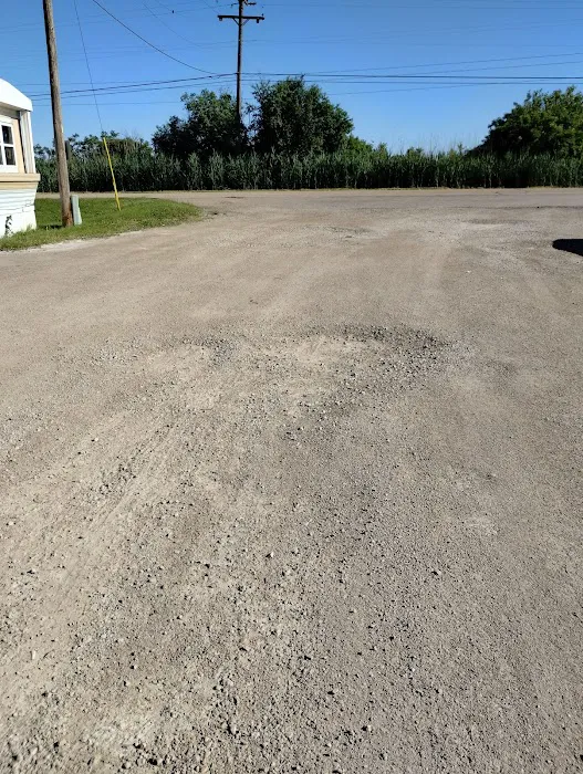 Ottawa Estates Mobile Home Park Picture 3