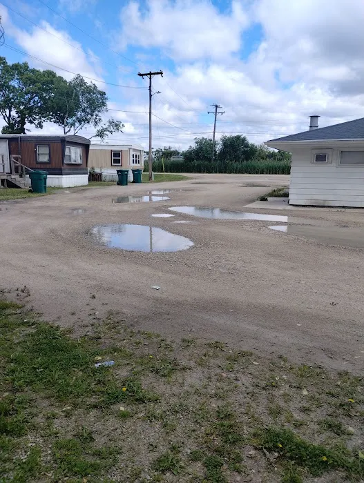 Ottawa Estates Mobile Home Park Picture 5