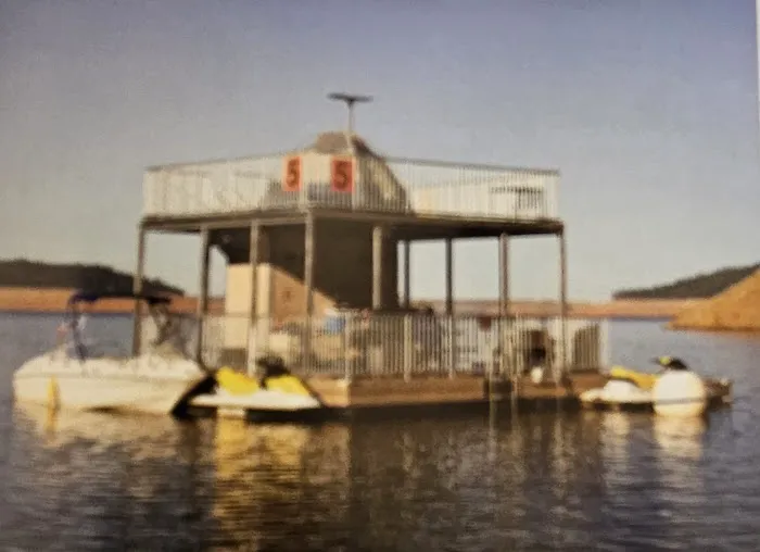 Lake Oroville's Floating Campsites Picture 2