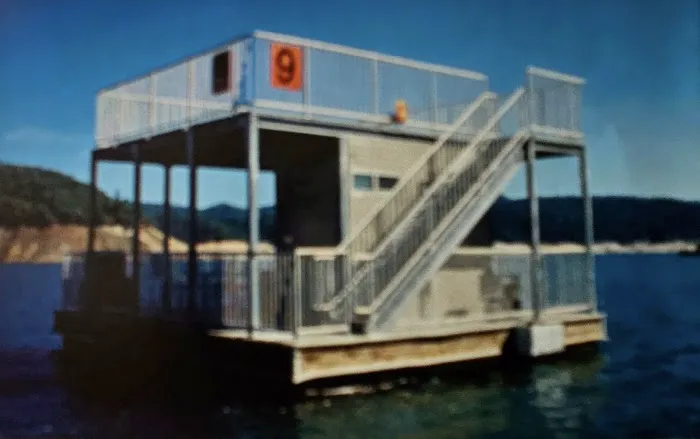 Lake Oroville's Floating Campsites Picture 1