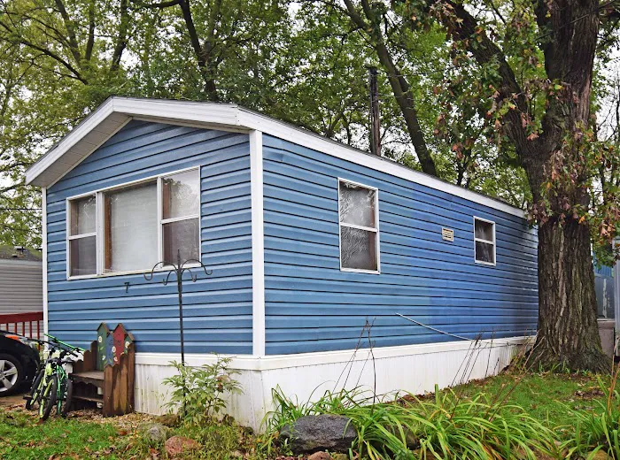 Royal Oaks Mobile Home Park Picture 6