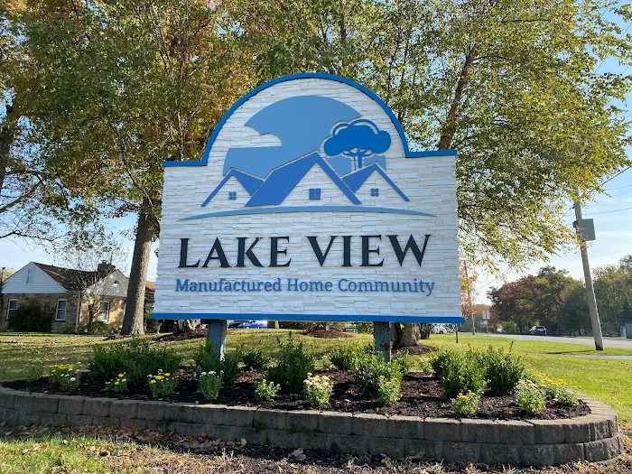 Lakeview Manufactured Home Community Picture 3