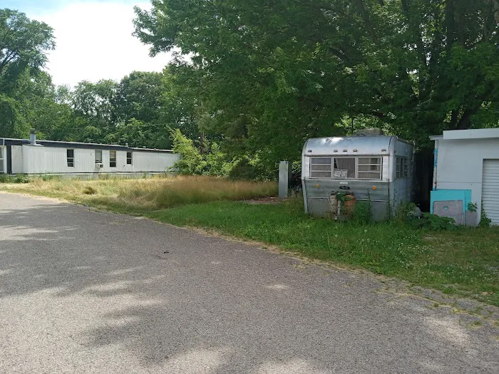 Hummingbird Lane mobile homes Picture 2
