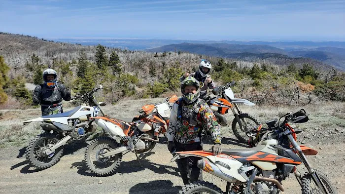 GRAY PINE GROUP CAMPGROUND Picture 5