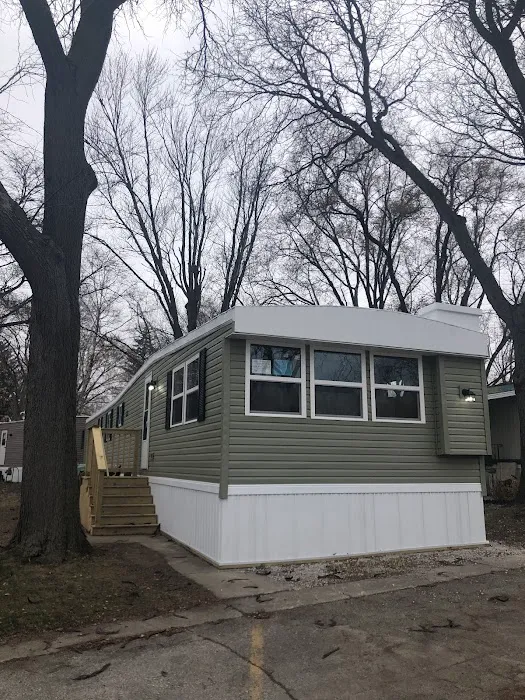 Kenosha Mobile Home Park Picture 3