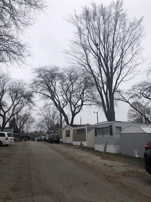 Kenosha Mobile Home Park Picture 1