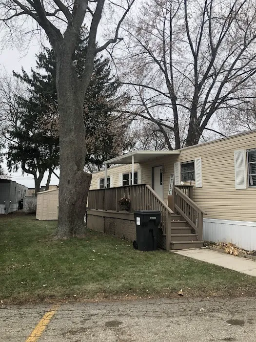 Kenosha Mobile Home Park Picture 8