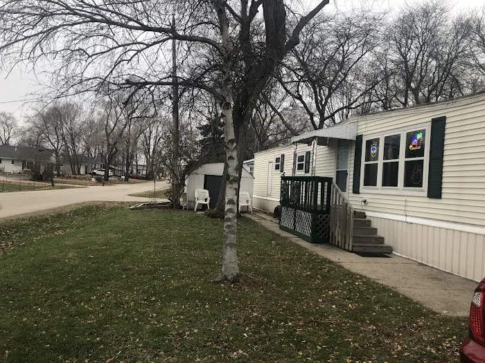 Kenosha Mobile Home Park Picture 7