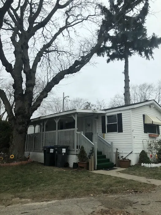 Kenosha Mobile Home Park Picture 6