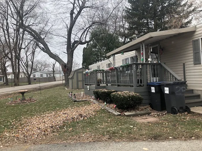 Kenosha Mobile Home Park Picture 4