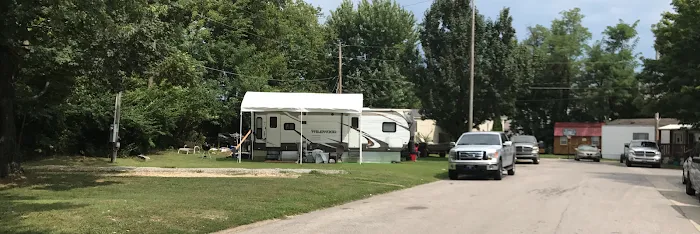 Co-Z Mobile Home Park Picture 2