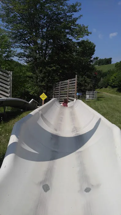 Crystal Lake Mobile Home Park Picture 5