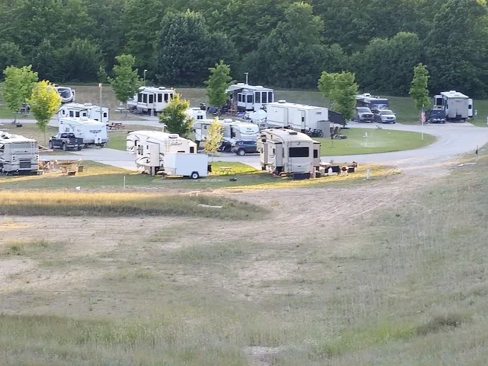 Frankfort Crystal Lake RV Resort Picture 2