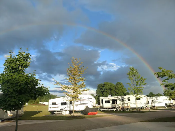 Frankfort Crystal Lake RV Resort Picture 6