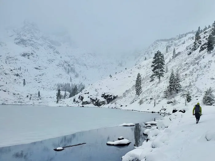 LAKES BASIN Picture 4