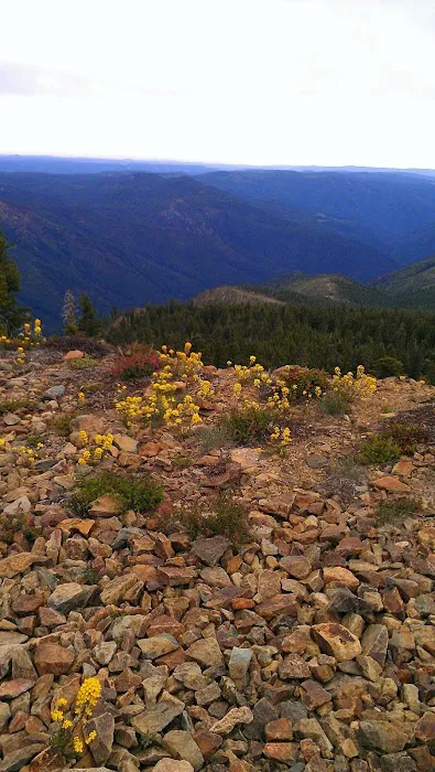 LAKES BASIN Picture 7