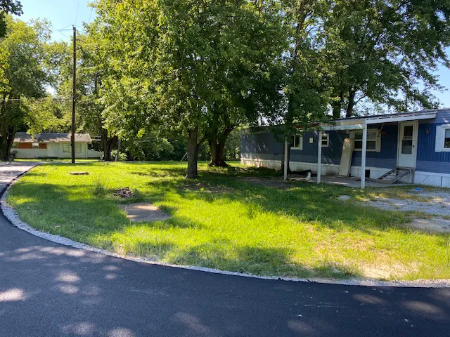 Julian Estates Mobile Home Park Picture 2
