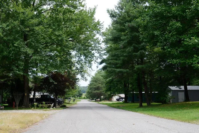 Pinecrest Pointe Mobile Home Park Picture 1