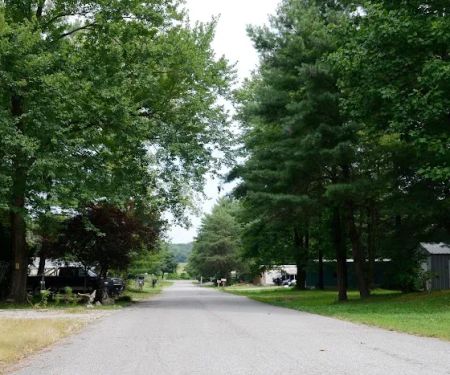 Pinecrest Pointe Mobile Home Park