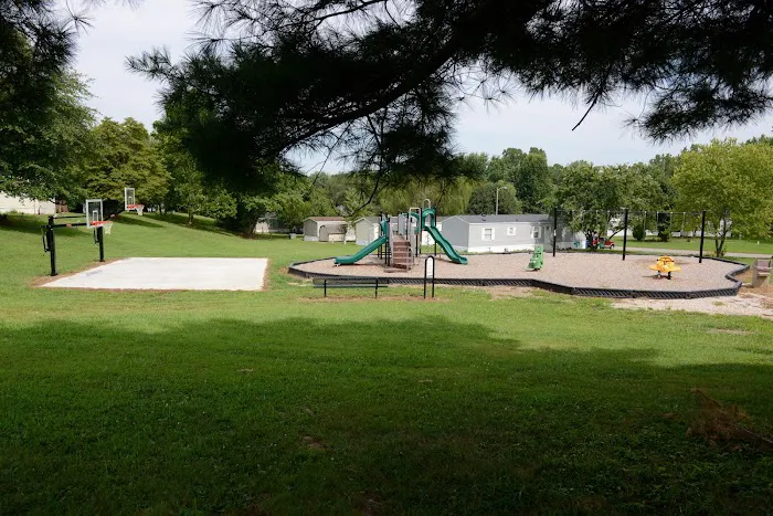 Pinecrest Pointe Mobile Home Park Picture 6
