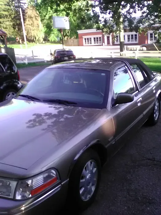 Knob Hill Place Picture 1