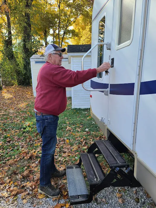 Shadytree Mobile Home & RV Park Picture 2