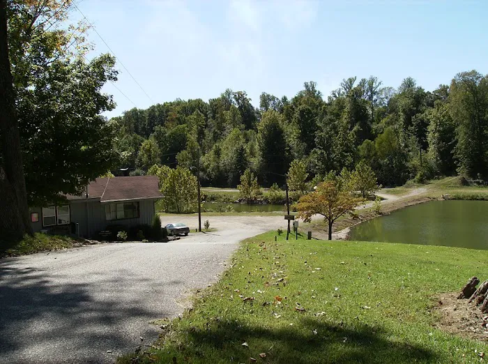 Twin Lakes Manufactured Home Community Picture 9