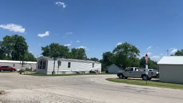 Prairieland Estates Mobile Home Community Picture 8
