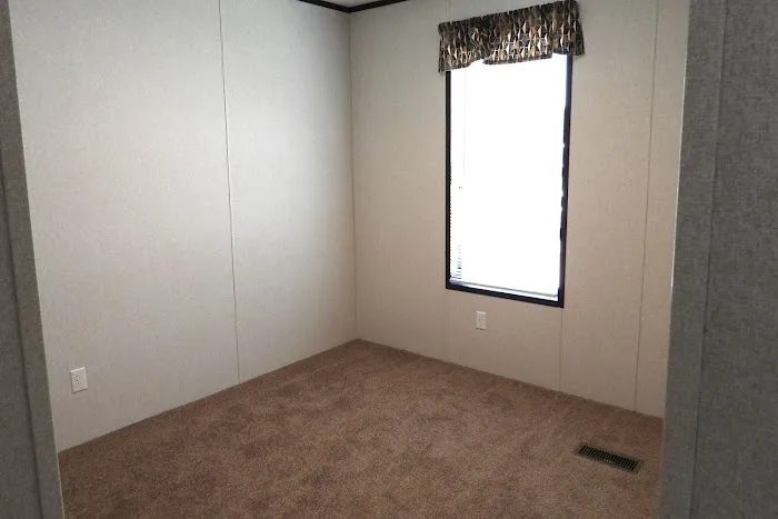 Meadows of Bloomington Manufactured Housing Community Picture 7