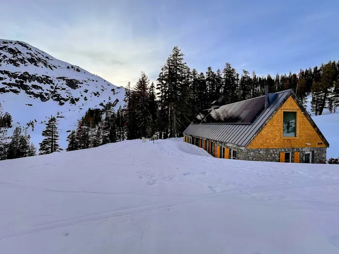 Frog Lake Backcountry Huts Picture 4
