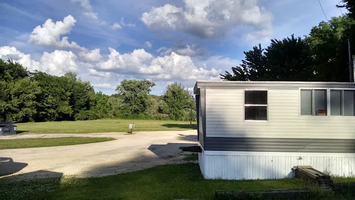 Riverview Mobile Home & 5th Wheel Travel Trailer Site Park Picture 1