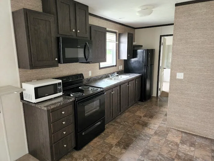 Colona Park Mobile Home Community Picture 5