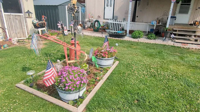 Colona Park Mobile Home Community Picture 4