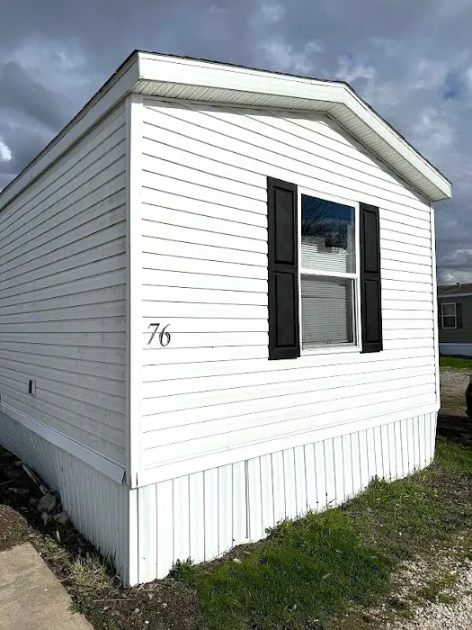 Colona Park Mobile Home Community Picture 7