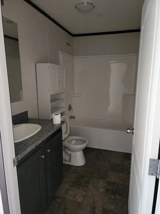 Colona Park Mobile Home Community Picture 8