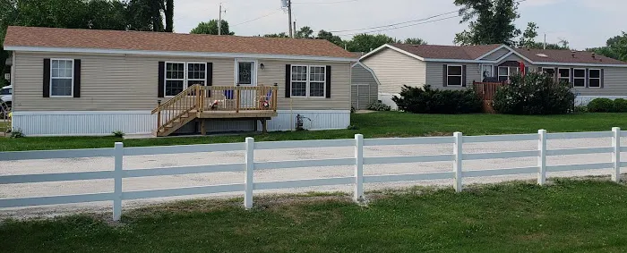Candle Light Mobile Home Park Picture 3